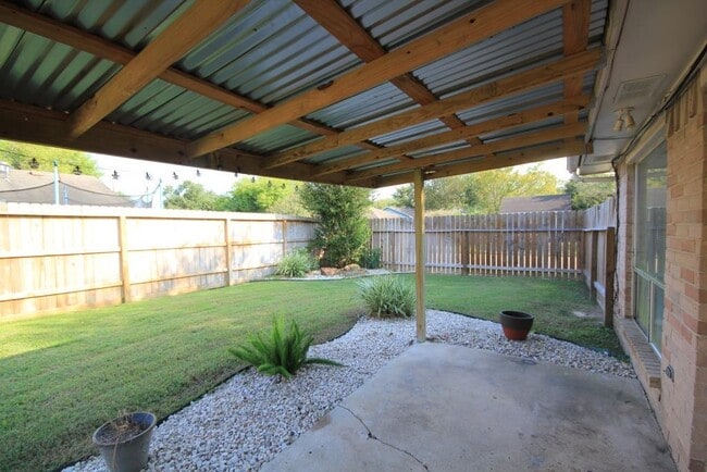 Building Photo - 24002 Silversmith Ln