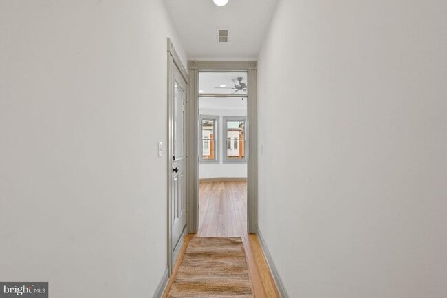 Building Photo - 740 S Linwood Ave