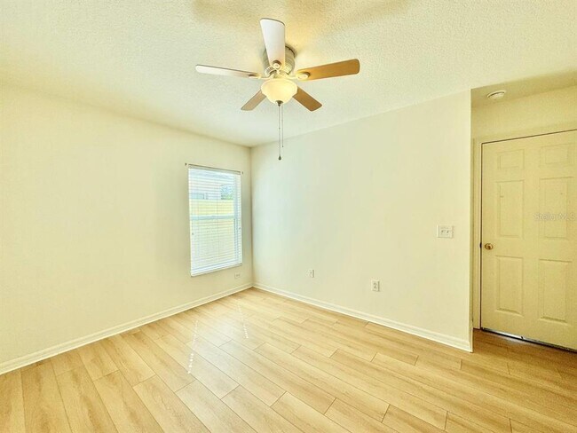 Building Photo - 22537 Roderick Dr