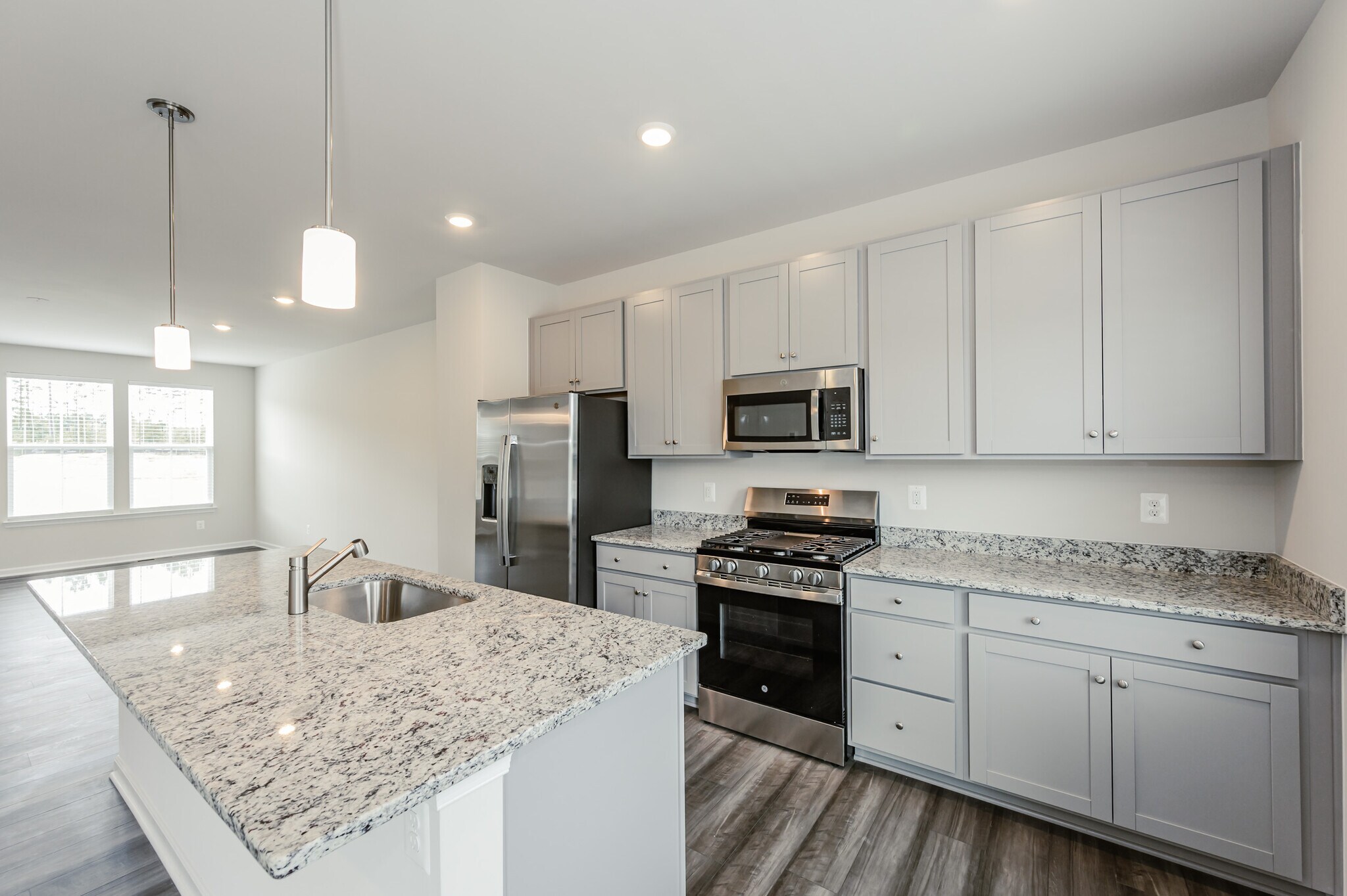 Building Photo - 8757 Whitman Dr