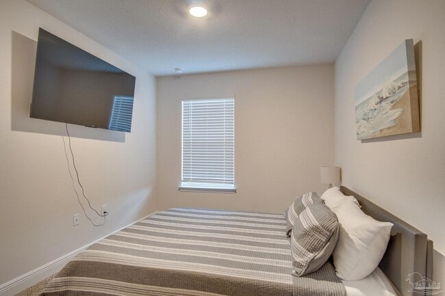 Building Photo - 5689 Stellarjay St