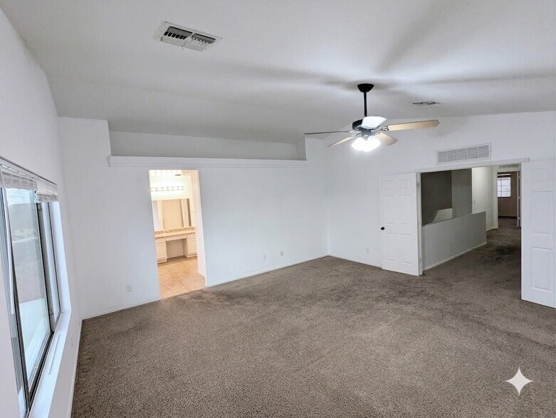 Building Photo - 33966 N Mercedes Dr