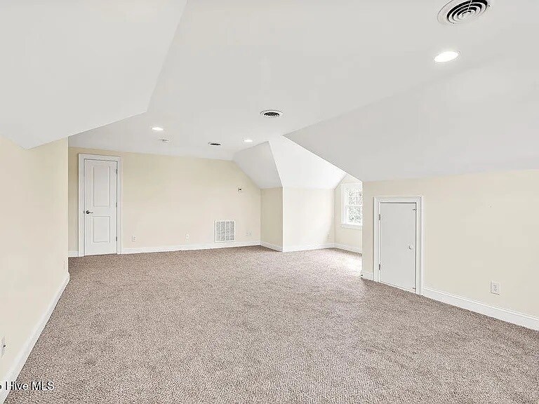 Building Photo - 3347 Jasper Pl