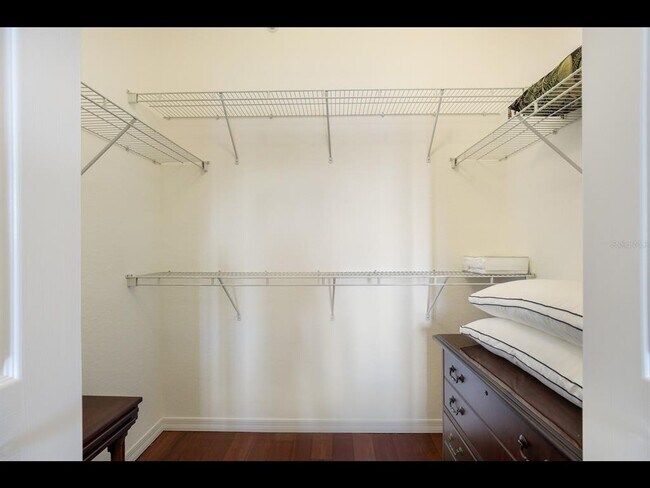 Building Photo - 1064 N Tamiami Trl