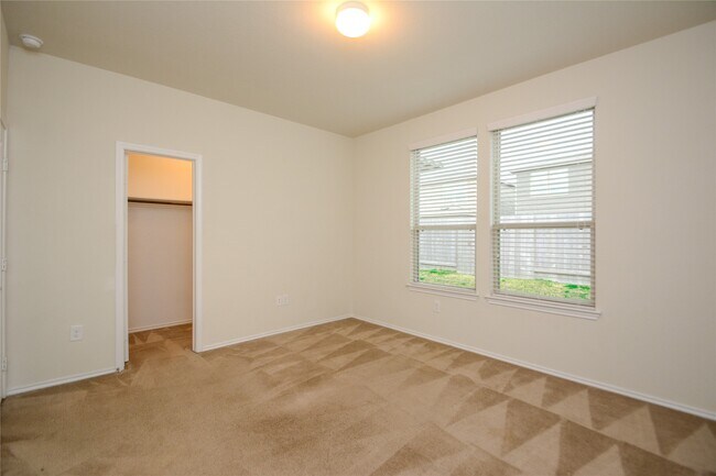 Building Photo - 4414 Iron Horse Dr