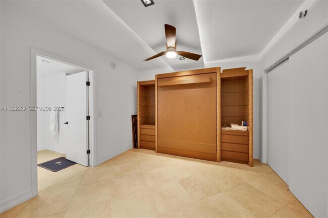 Building Photo - 1830 S Ocean Dr