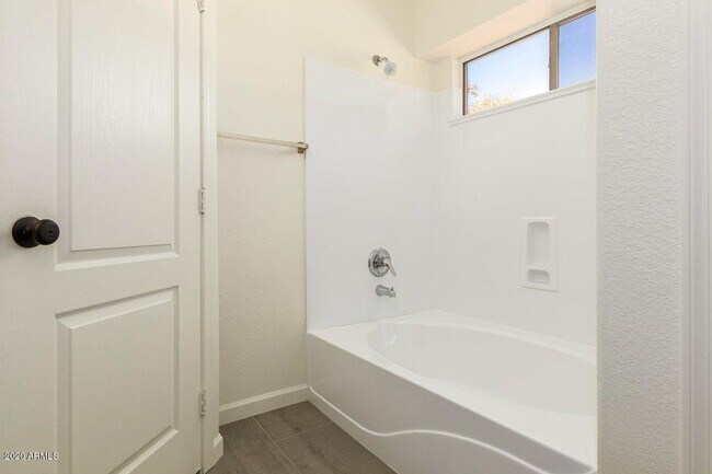 Building Photo - 6444 W Tonto Dr