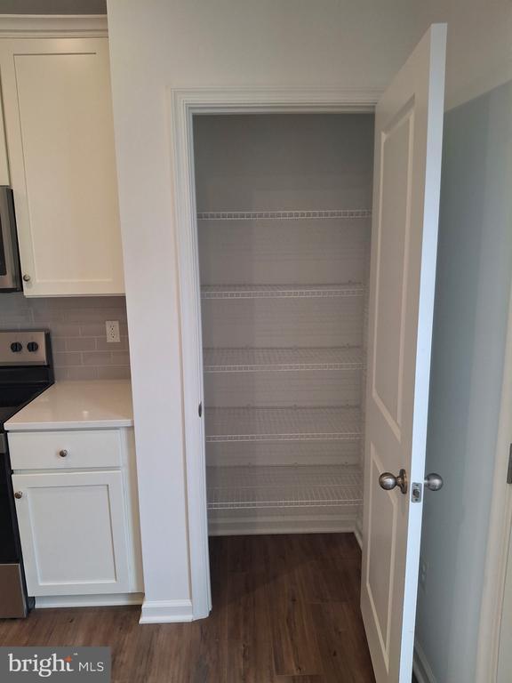 Building Photo - 612 Slick Terrace