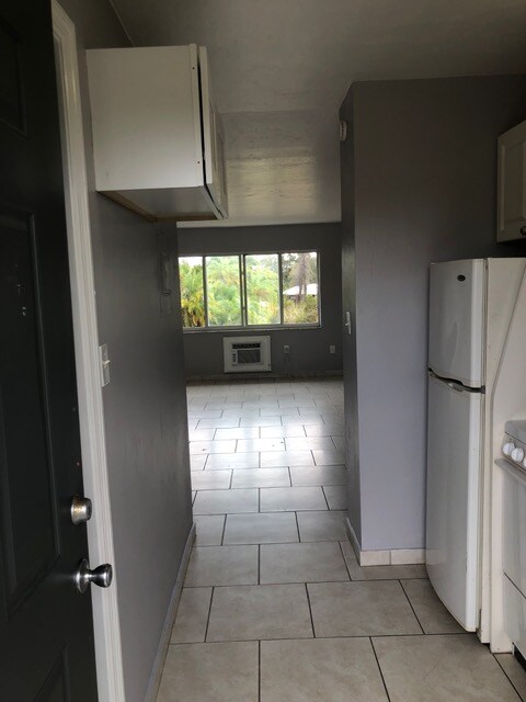 Building Photo - 922 Courting Ln