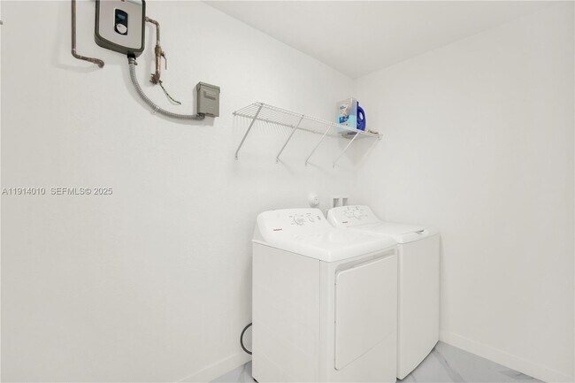 Building Photo - 22535 SW 125th Ave