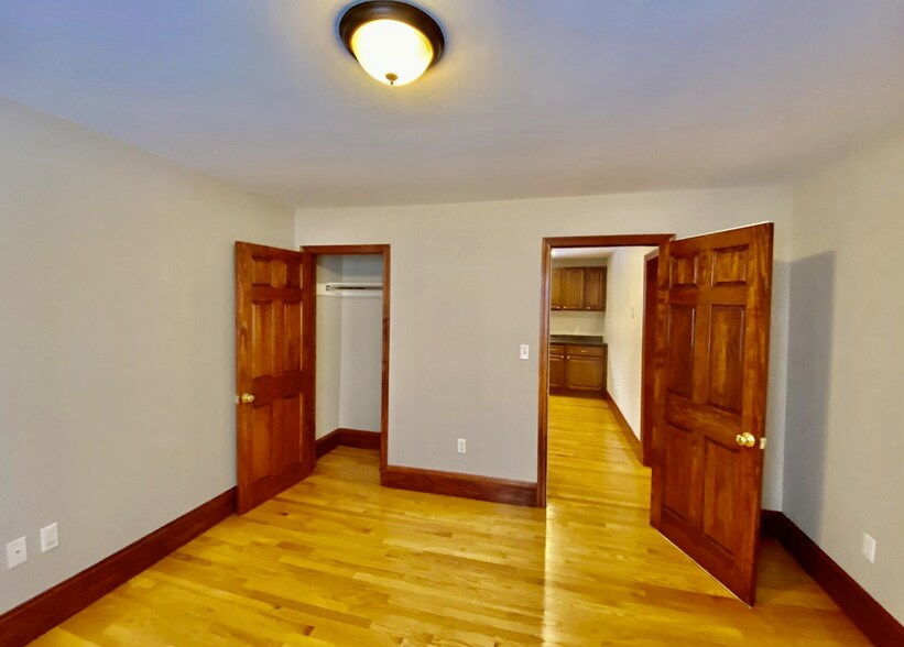 Building Photo - 36 Speridakis Ter