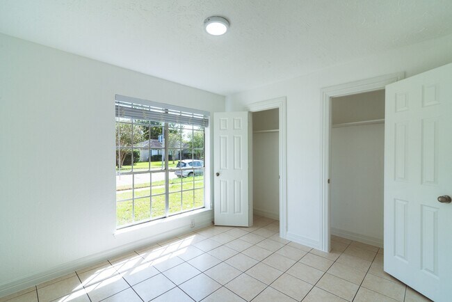 Building Photo - 8602 Rockmont Ct