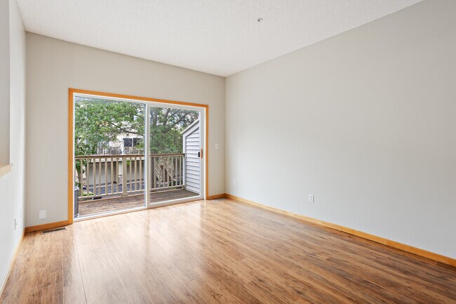 Building Photo - 13840 54th Ave N