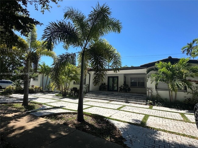 Building Photo - 6080 SW 16th St