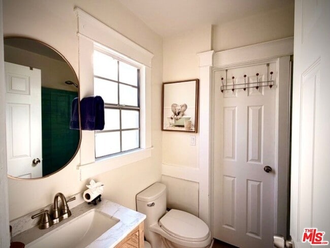 Building Photo - 510 N St Andrews Pl