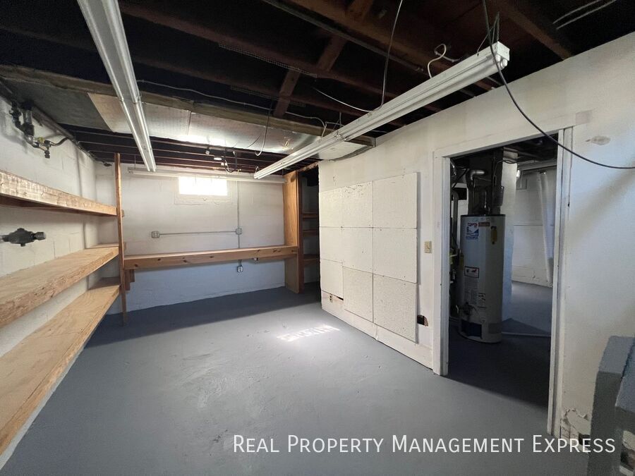 Building Photo - 3 Bedroom 1 Bathroom Home For Rent In Sioux Falls