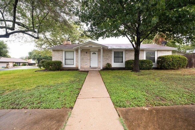 Building Photo - 11605 Gungrove Cir