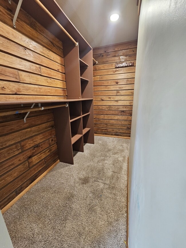 Building Photo - 777 SE Y Hwy