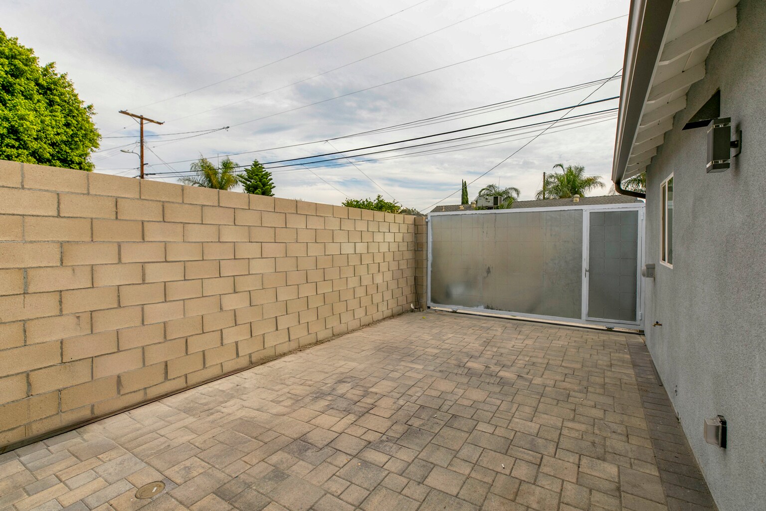 Building Photo - 13118 Branford St