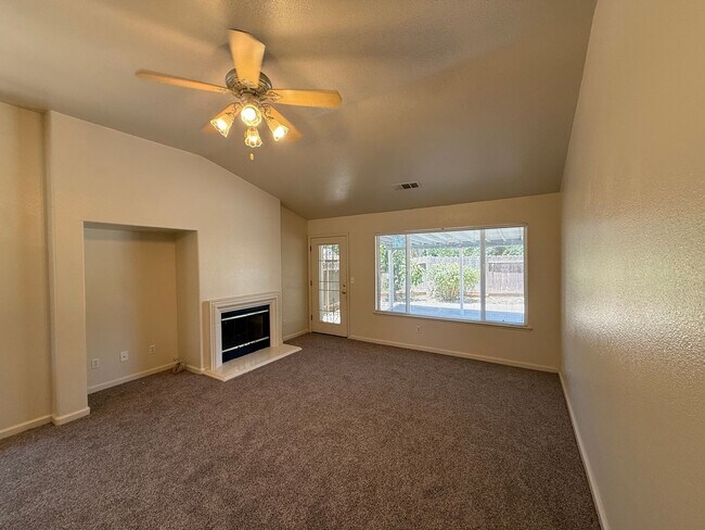 Building Photo - Single Story home in Sylvan School District!