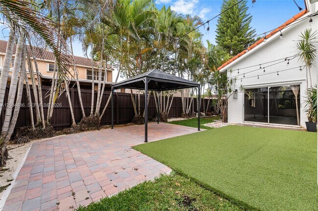 Building Photo - 6768 SW 104th Ave