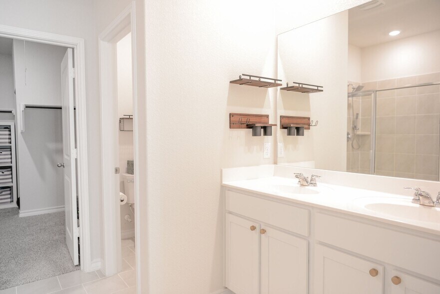 Building Photo - 21261 Millstream Bnd