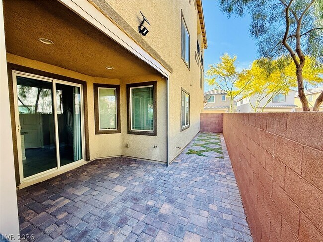 Building Photo - 3041 Savella Ave