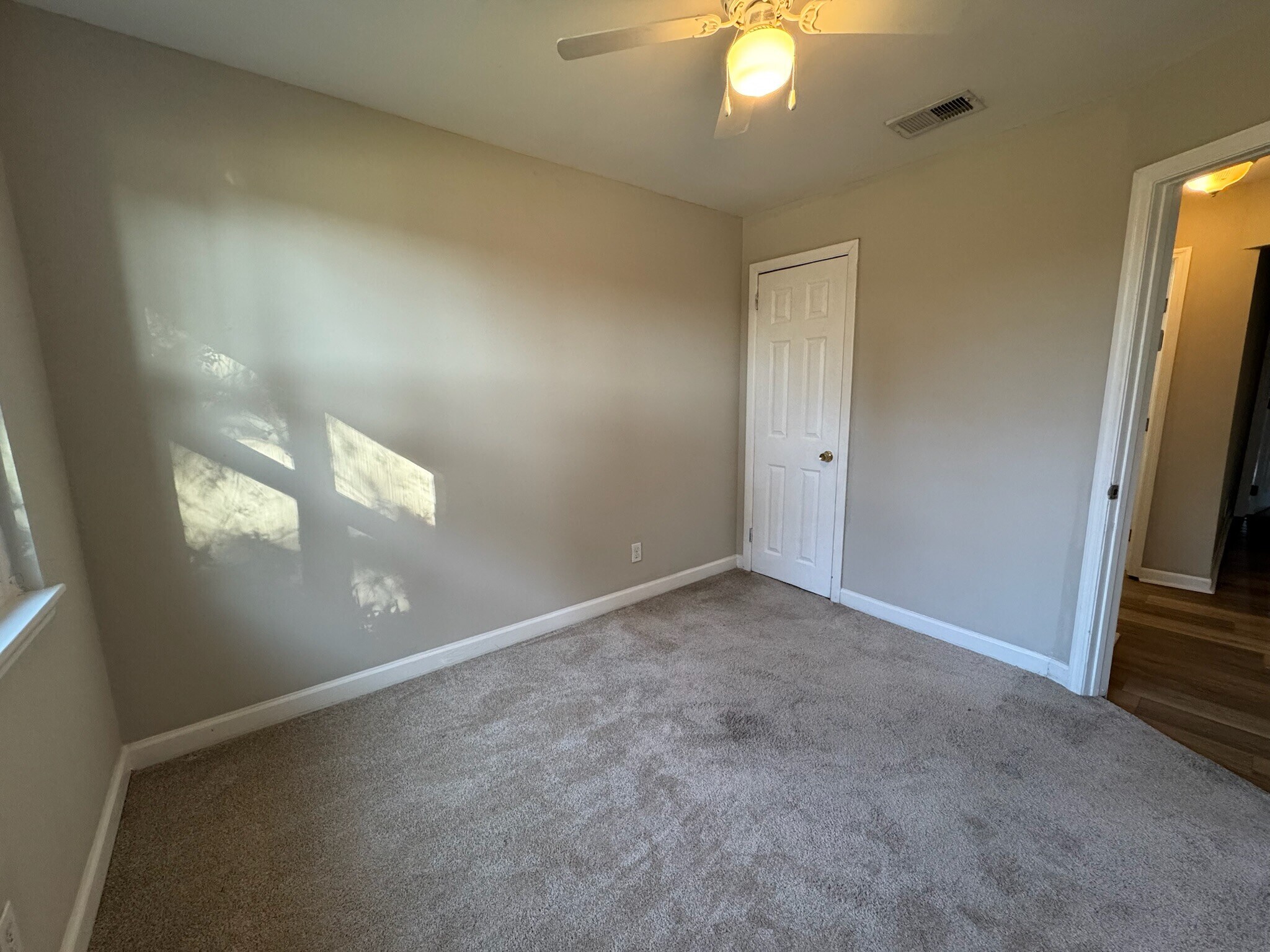 Building Photo - 2052 E 42nd St