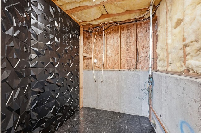 Building Photo - 2575 Athena Dr