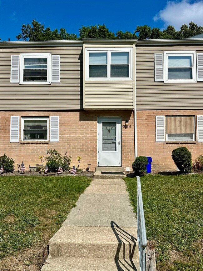 Primary Photo - 6086 Hoover Dr