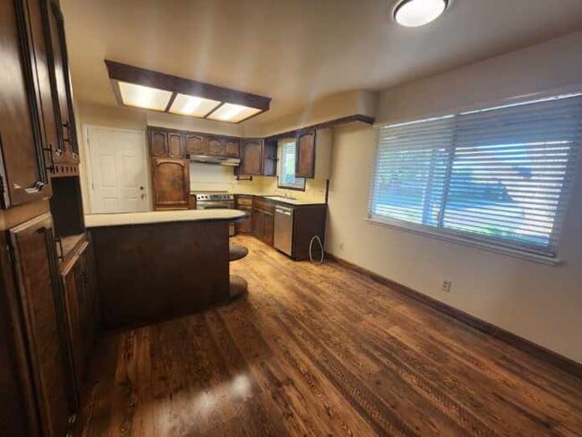 Building Photo - 1639 Debra Ln