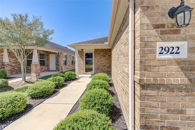 Building Photo - 2922 Coral Berry Ct