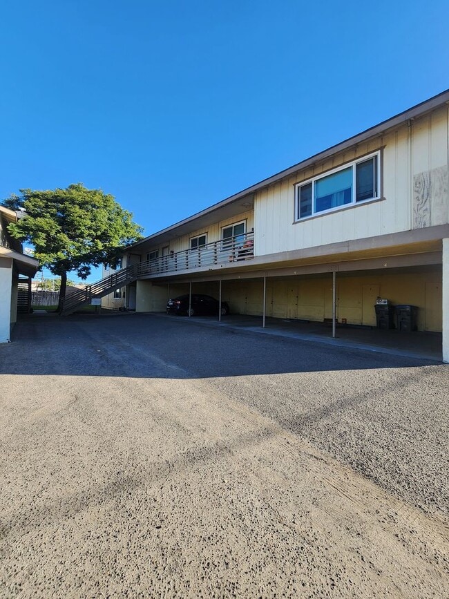 Building Photo - L77700