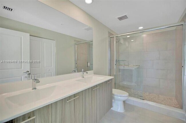 Building Photo - 8265 NW 41st St
