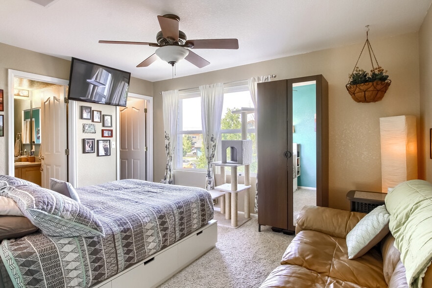 Building Photo - 345 Smith Cir