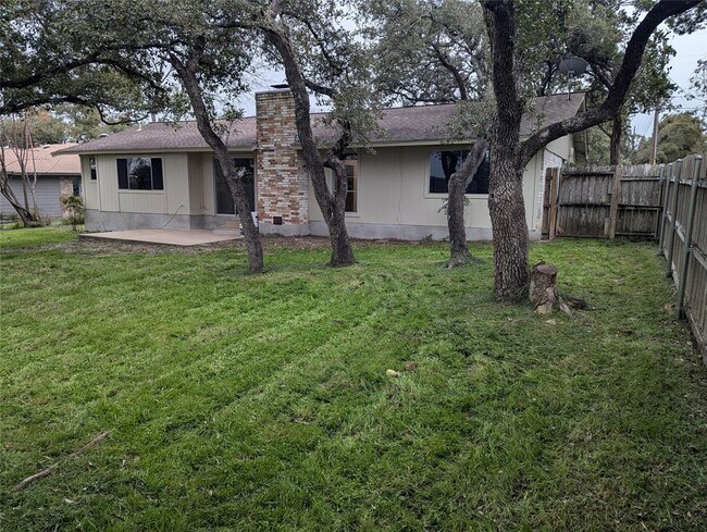 Building Photo - 907 S Riviera Cir