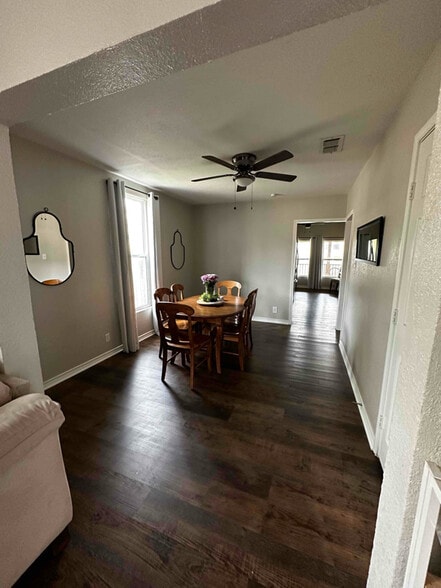 Building Photo - 796 W Tarleton St