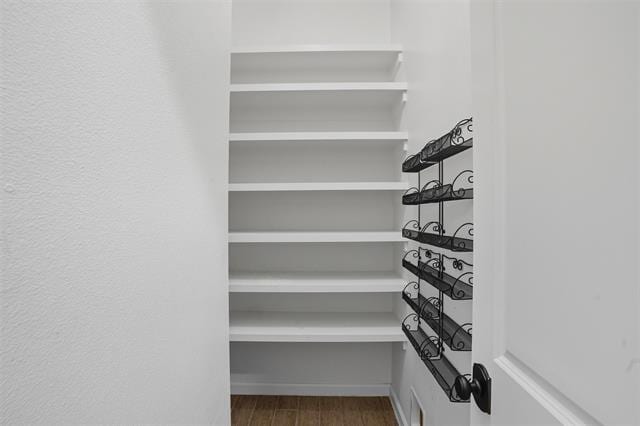 Building Photo - 533 Longshore Dr