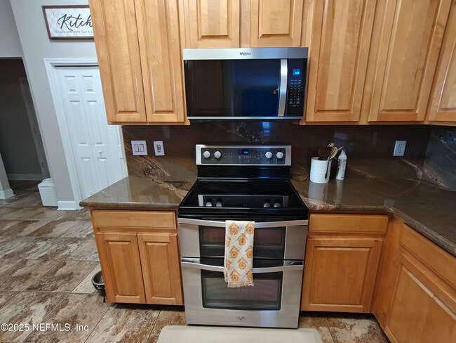 Building Photo - 1505 Majestic View Ln