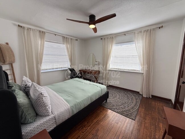 Building Photo - 2811 College St