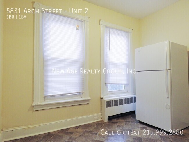 Building Photo - Charming New 1 Bedroom Apartment Rehab in ...