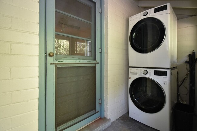 Building Photo - 3309 NW 3rd St