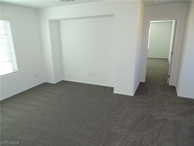 Building Photo - 10589 Sariah Skye Ave