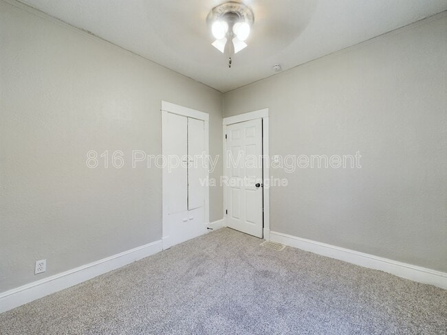 Building Photo - 2323 Lister Ave