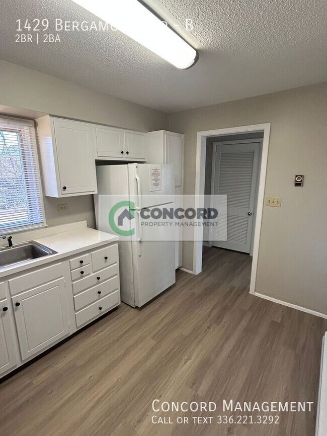 Building Photo - 1429 Bergamot Loop