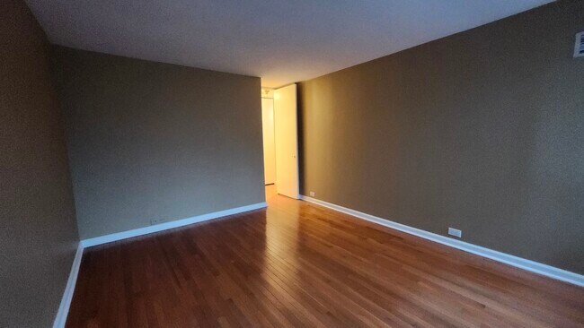 Building Photo - 405 N Wabash Ave