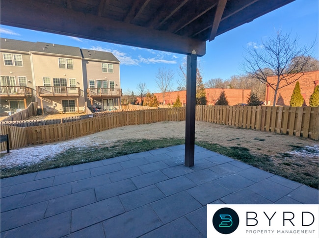 Building Photo - 1325 Claytor Ln