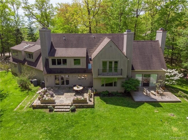 Building Photo - 50 Woods Rd