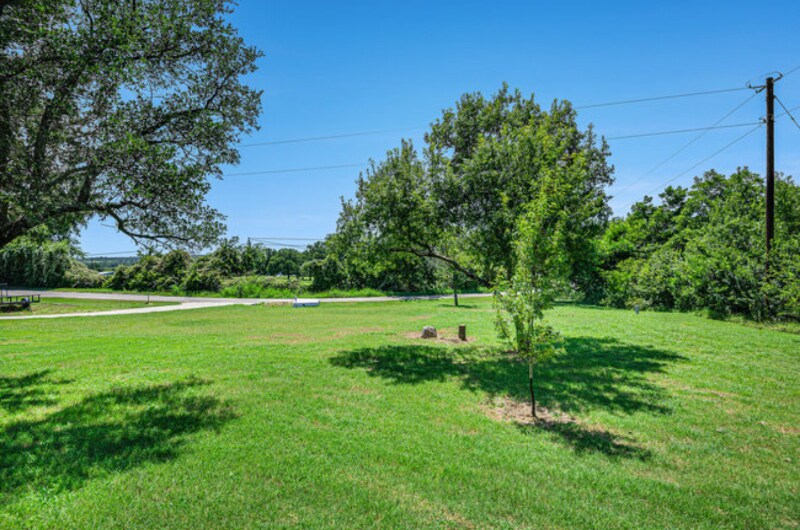 Building Photo - 407 Dill Rd