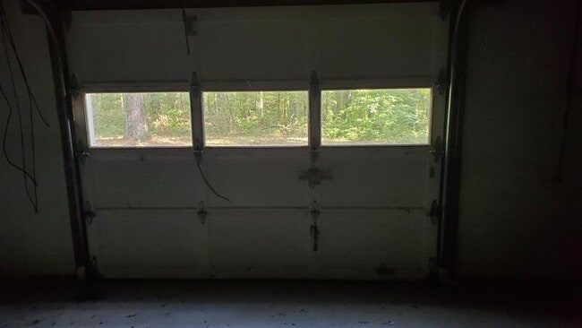 Building Photo - 1061 Sharon Pl